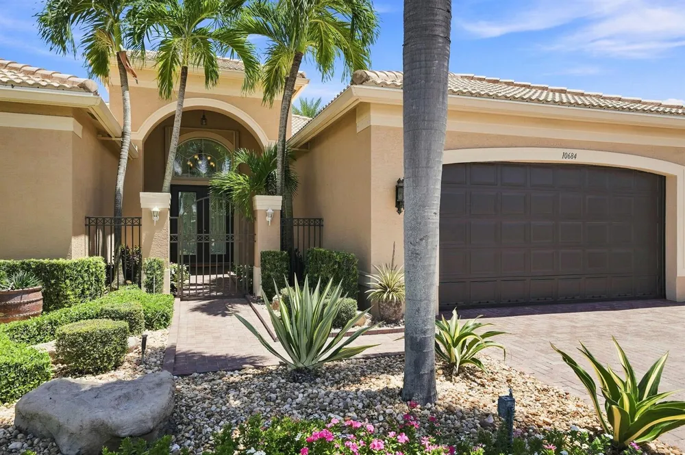 10684 Whitewind Circle Boynton Beach, FL 33473