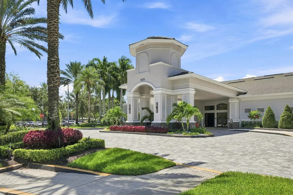 10684 Whitewind Circle Boynton Beach, FL 33473
