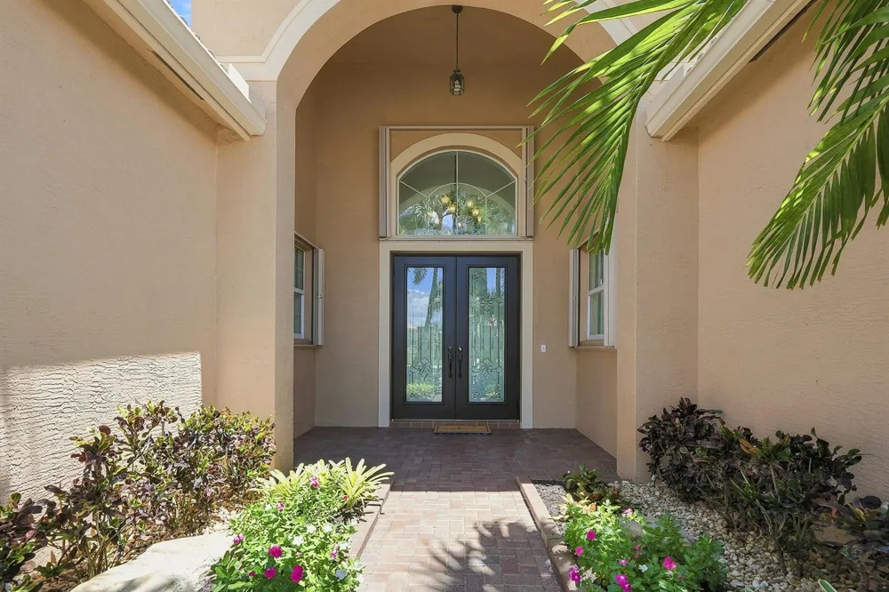 10684 Whitewind Circle Boynton Beach, FL 33473