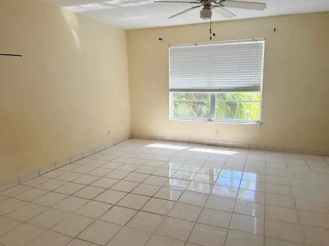 4044 SW 67th Terrace #7 Davie, FL 33314