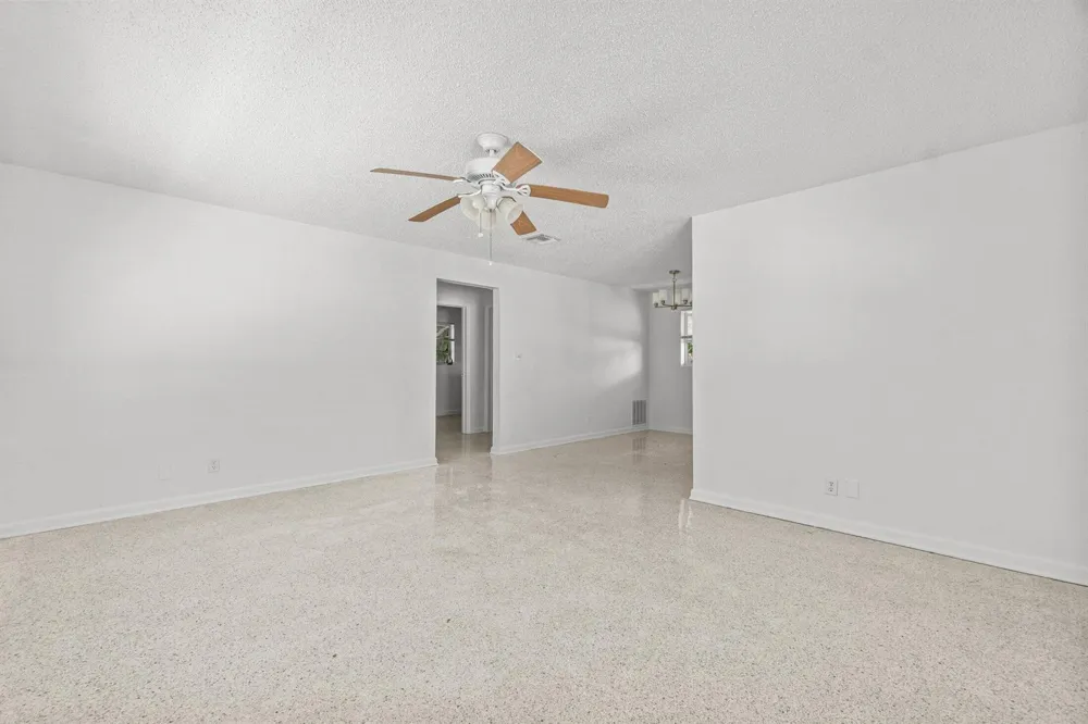 211 Sunrise Avenue #5 Lantana, FL 33460