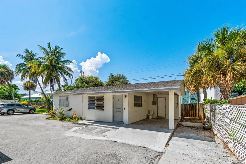 211 Sunrise Avenue #5 Lantana, FL 33460