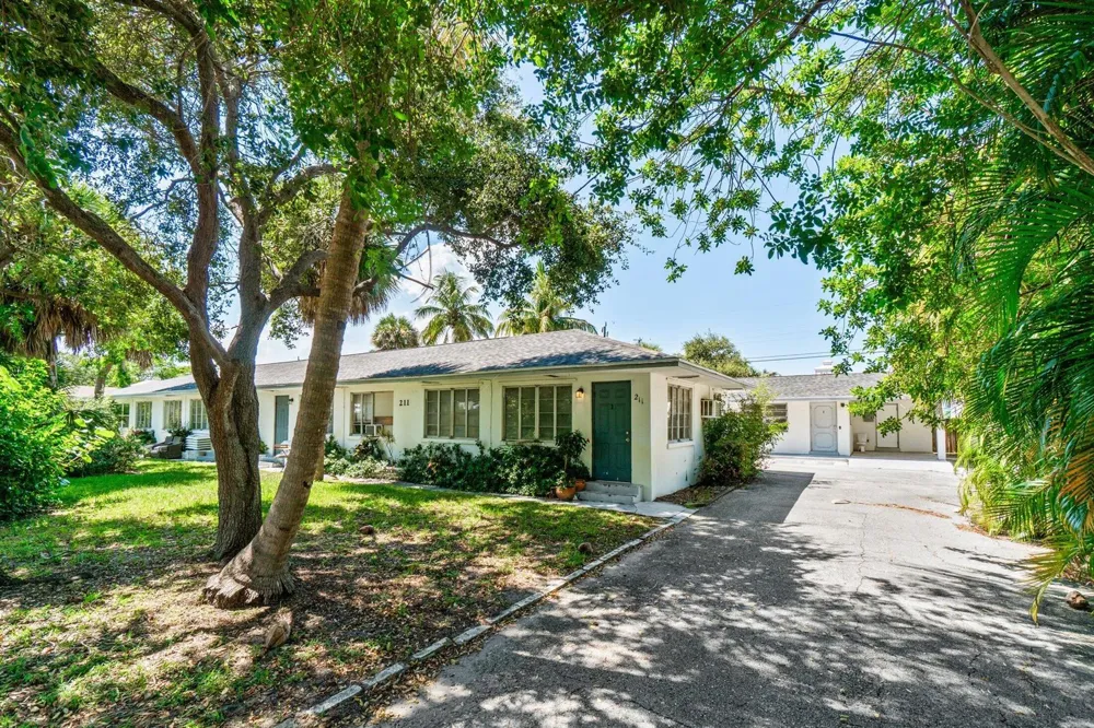 211 Sunrise Avenue #5 Lantana, FL 33460