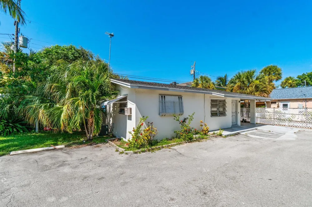 211 Sunrise Avenue #5 Lantana, FL 33460