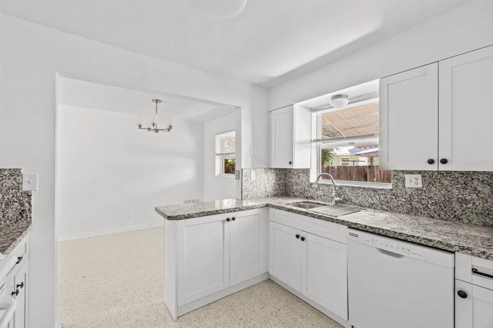 211 Sunrise Avenue #5 Lantana, FL 33460