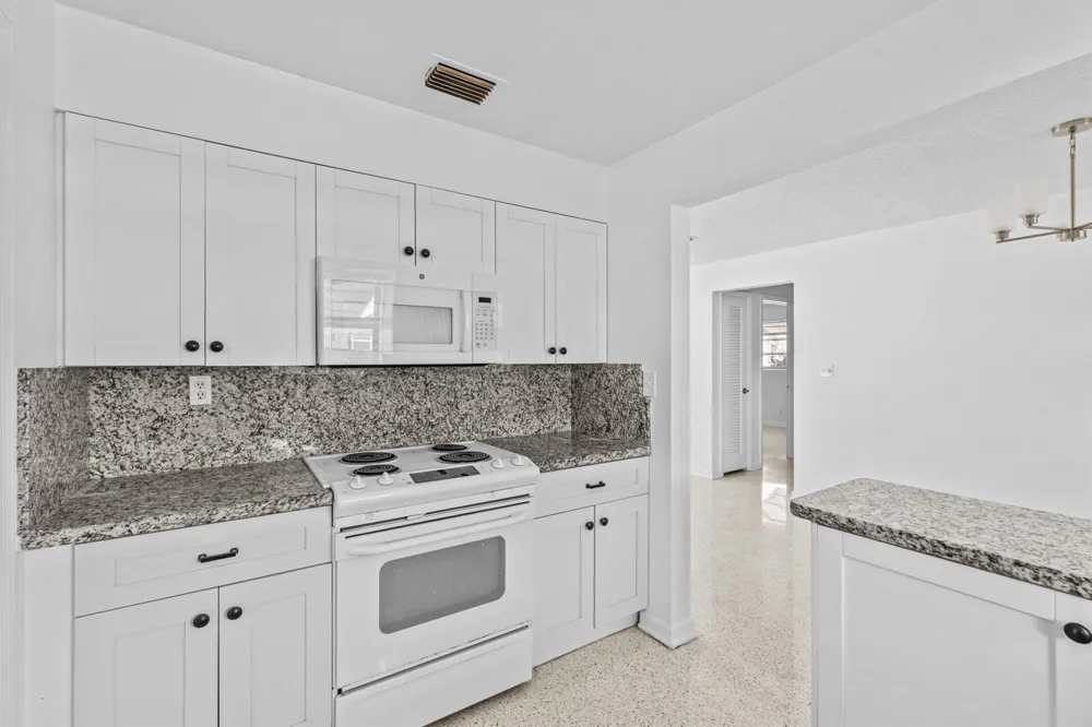 211 Sunrise Avenue #5 Lantana, FL 33460