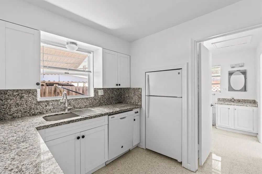 211 Sunrise Avenue #5 Lantana, FL 33460