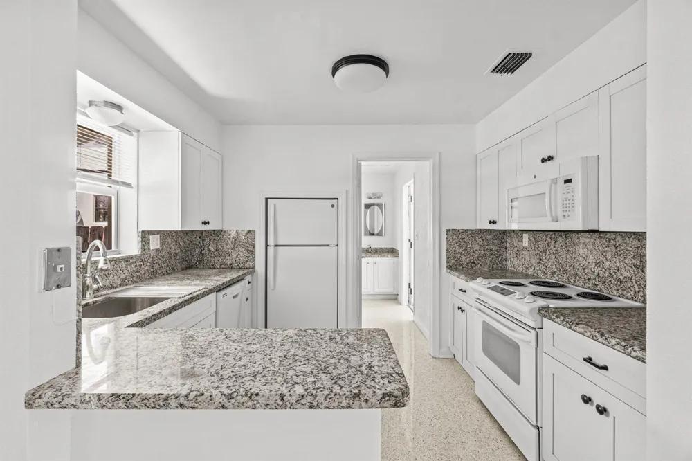 211 Sunrise Avenue #5 Lantana, FL 33460