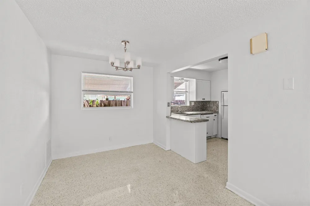 211 Sunrise Avenue #5 Lantana, FL 33460