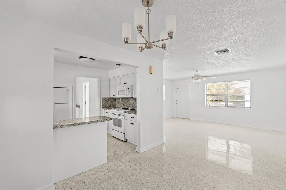211 Sunrise Avenue #5 Lantana, FL 33460