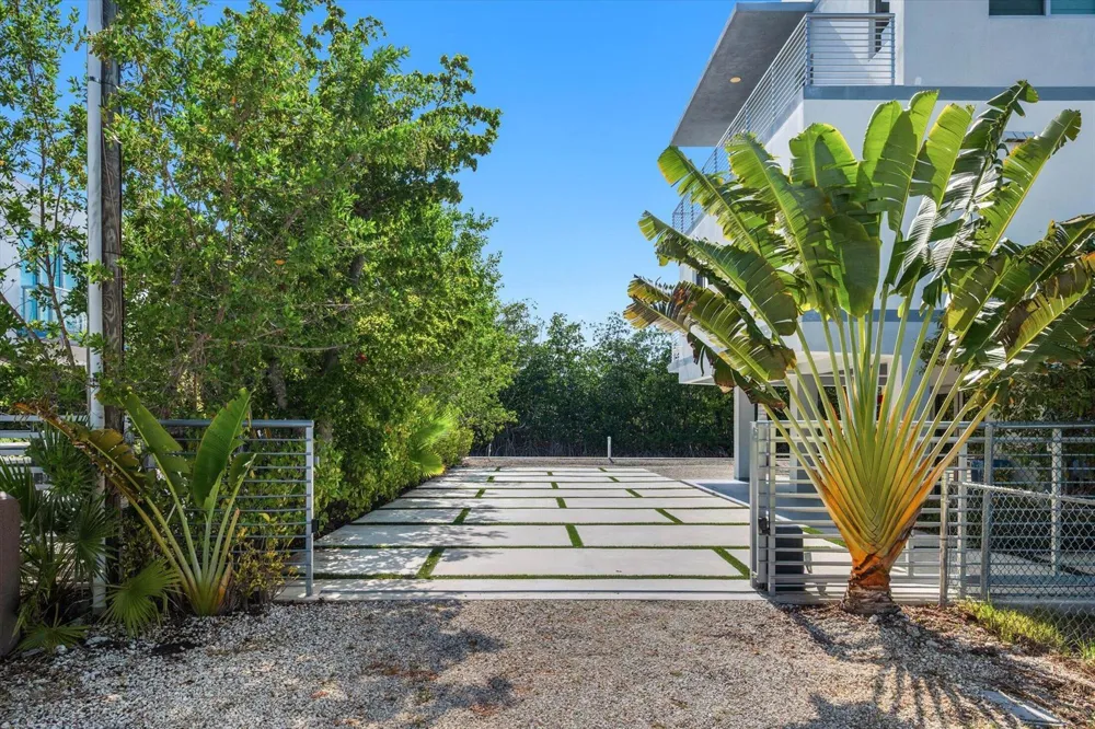 475 BAHIA HONDA ROAD Key Largo, FL 33037