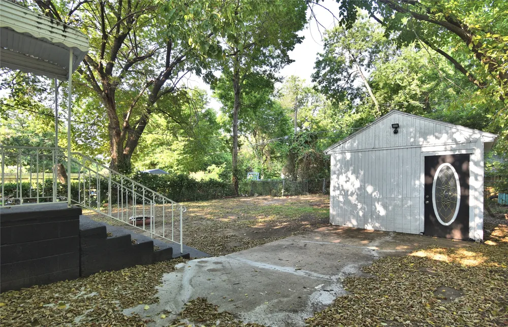 2128 Saint Louis Avenue Tulsa, OK 74106