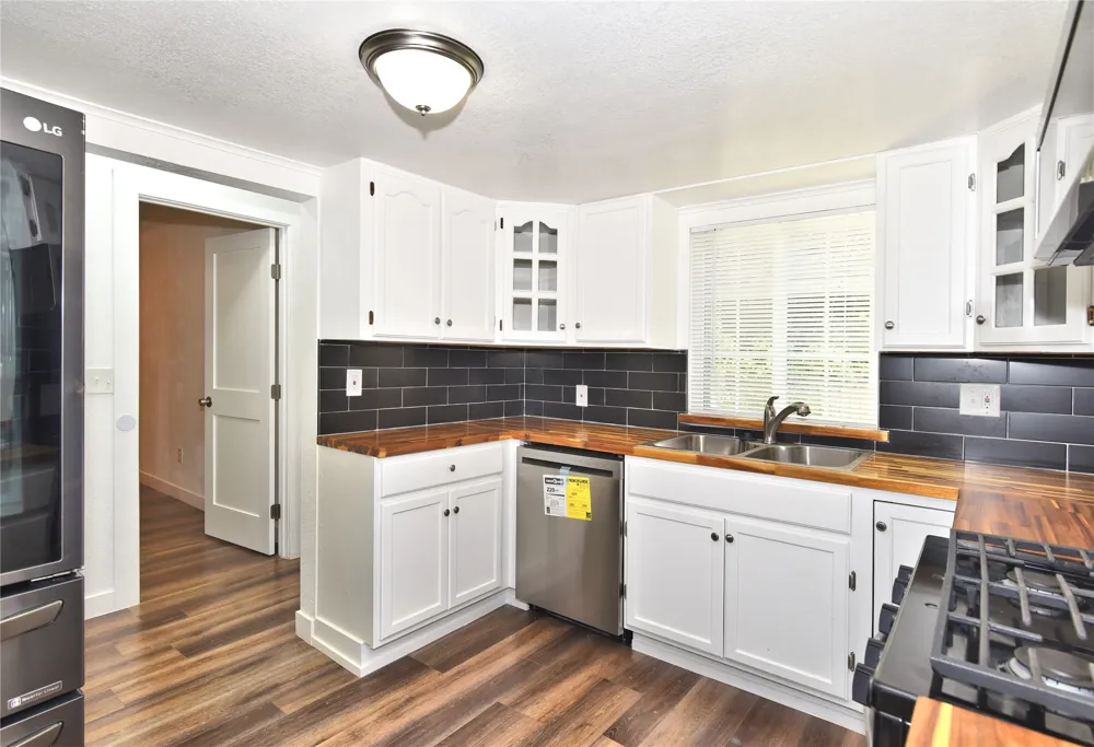 2128 Saint Louis Avenue Tulsa, OK 74106