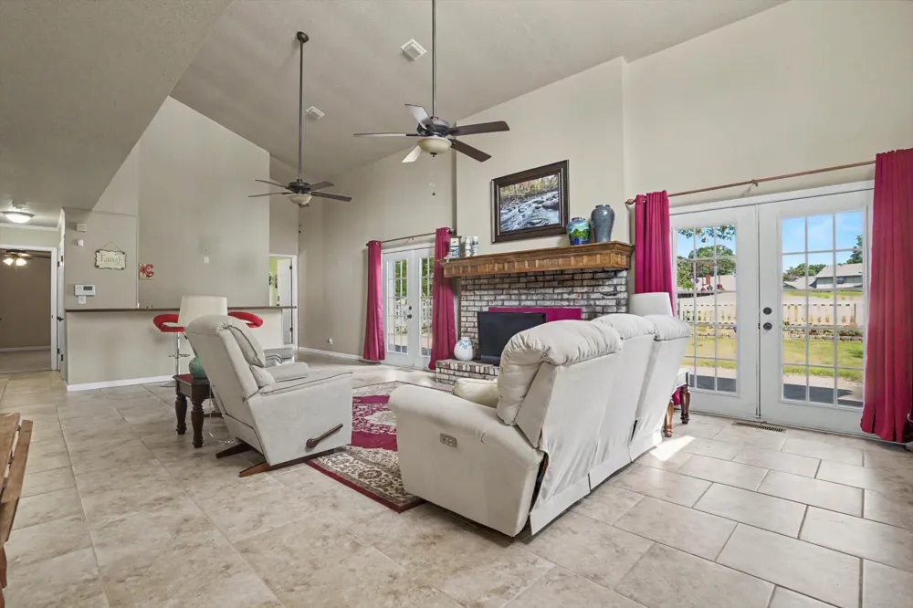 502 Fairway Drive Broken Arrow, OK 74011