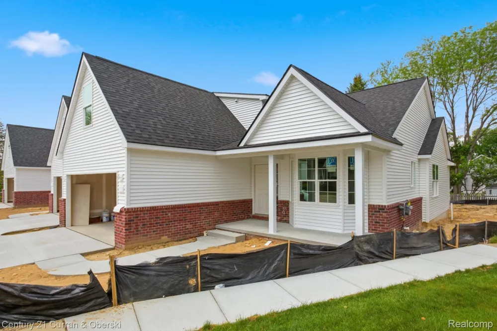 755 Nelson's Ridge #1 Howell City, MI 48843