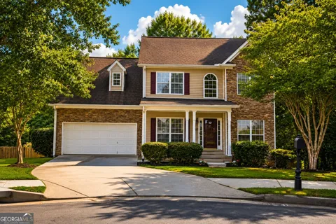 205 Leecroft Court