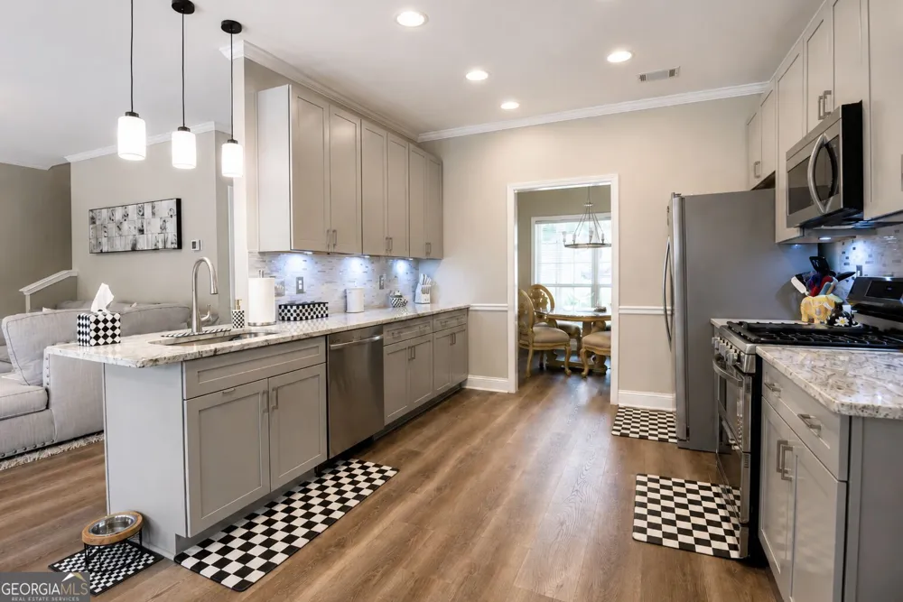 205 Leecroft CT Sugar Hill, GA 30518