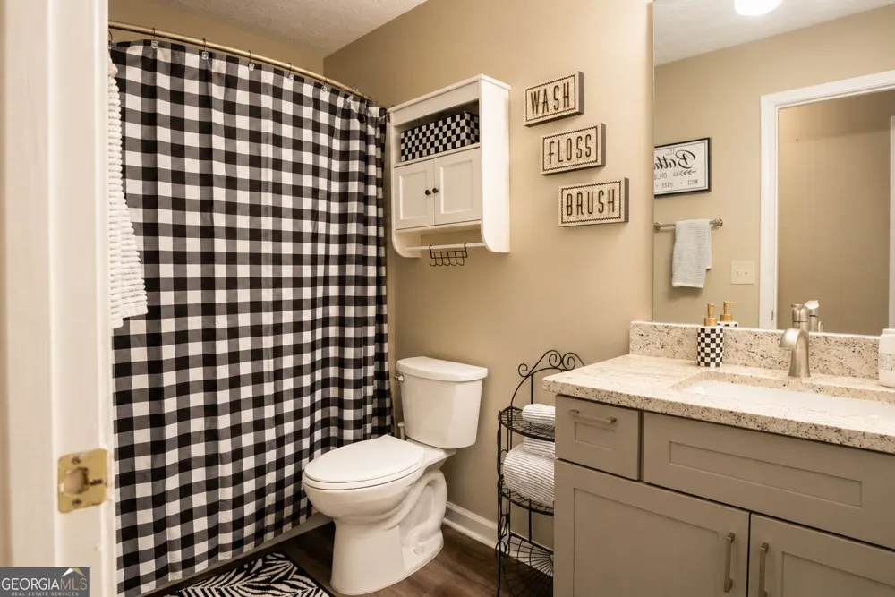 205 Leecroft CT Sugar Hill, GA 30518