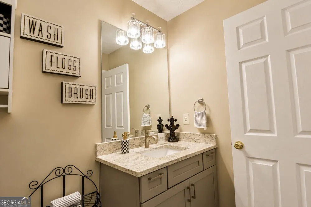 205 Leecroft CT Sugar Hill, GA 30518