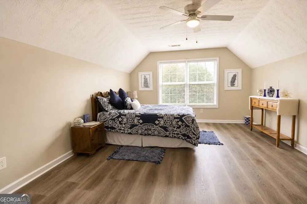 205 Leecroft CT Sugar Hill, GA 30518