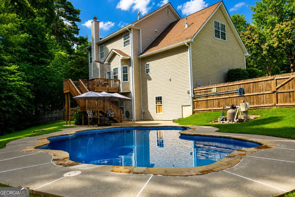 205 Leecroft CT Sugar Hill, GA 30518