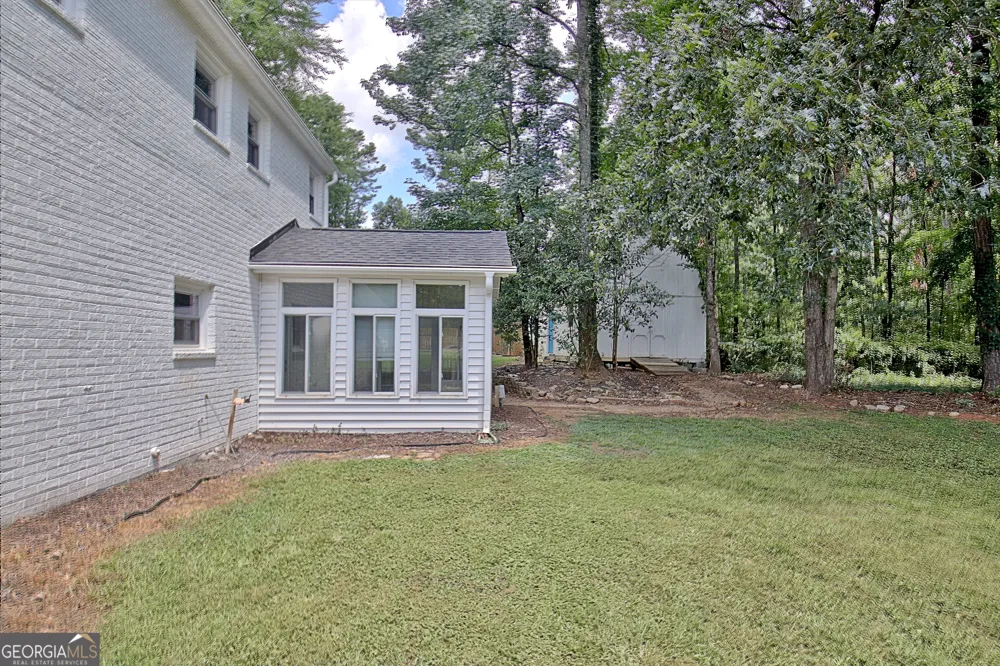1359 Fischer RD Sharpsburg, GA 30277