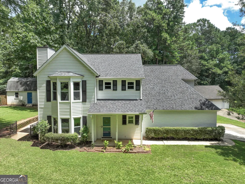 1359 Fischer RD Sharpsburg, GA 30277