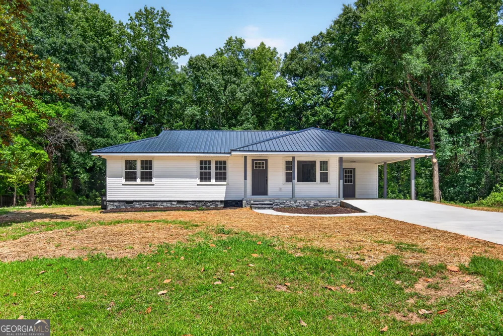 239 Wilcox RD LaGrange, GA 30241