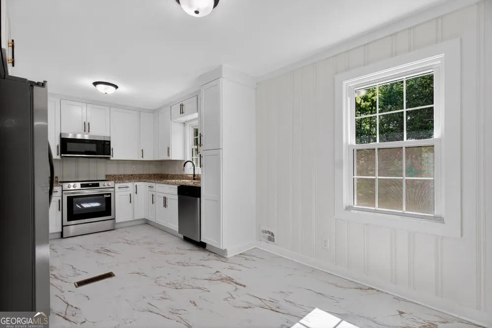 239 Wilcox RD LaGrange, GA 30241