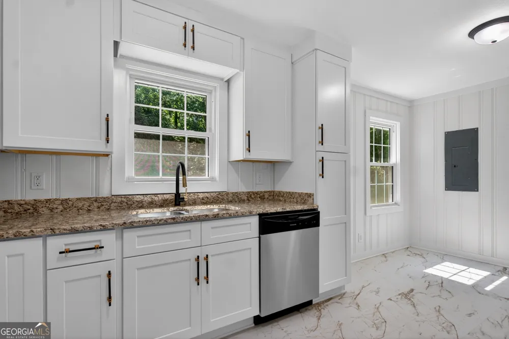 239 Wilcox RD LaGrange, GA 30241