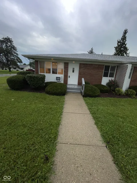 943 W McKay Road
