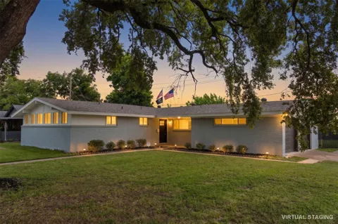 9202 Sunnywood Drive
