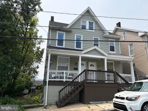 546 3RD STREET