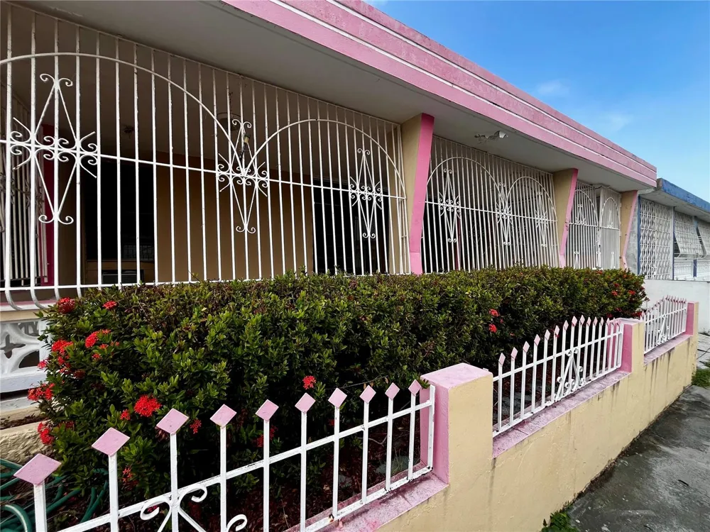 Urb Santa Isidra 2 #130 Fajardo, PR 00738