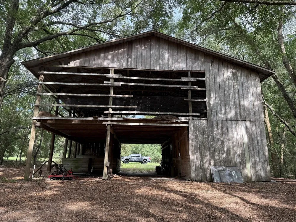 28430 ROBERTS DRIVE Brooksville, FL 34602