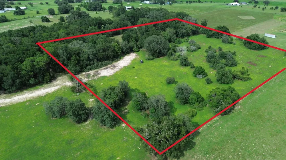 28430 ROBERTS DRIVE Brooksville, FL 34602