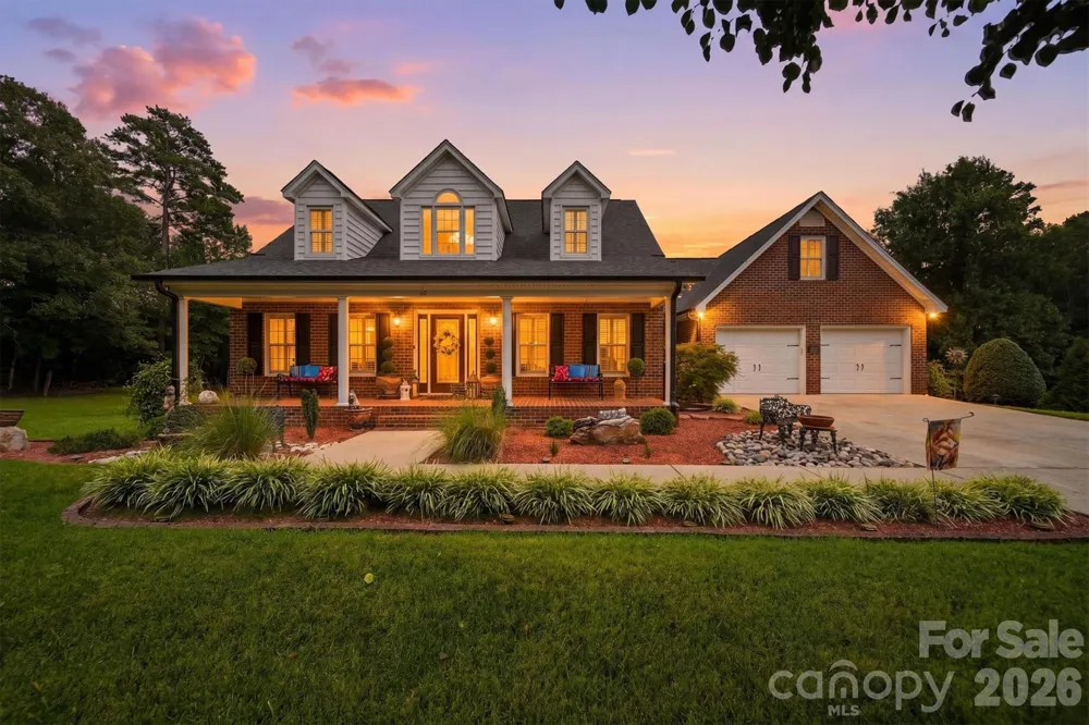 85 Charleston Court Hickory, NC 28601