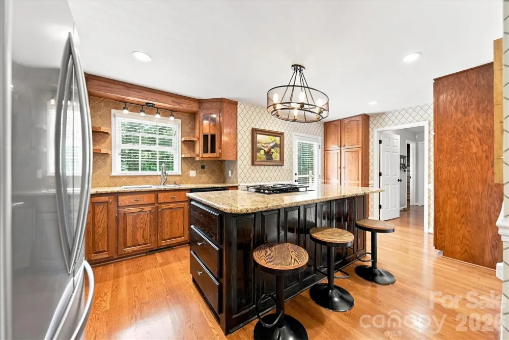 85 Charleston Court Hickory, NC 28601