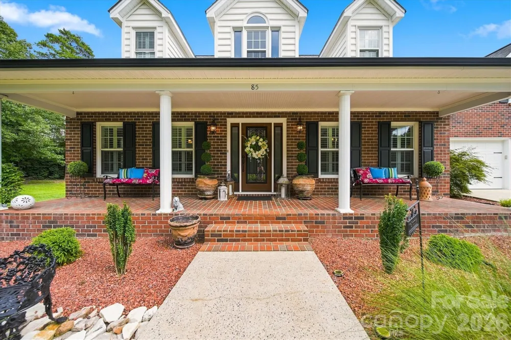 85 Charleston Court Hickory, NC 28601