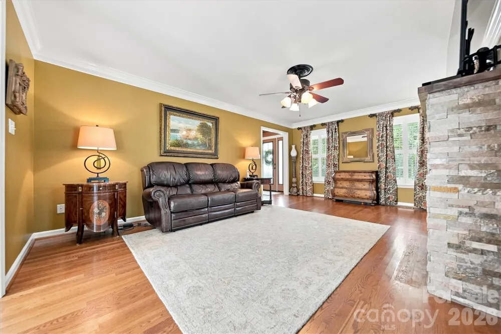 85 Charleston Court Hickory, NC 28601