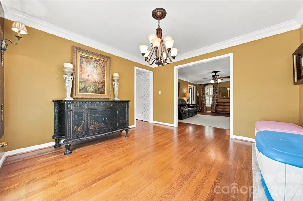 85 Charleston Court Hickory, NC 28601