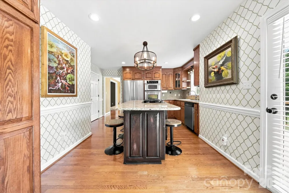 85 Charleston Court Hickory, NC 28601