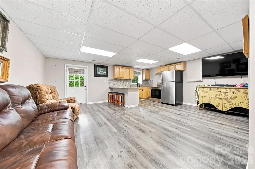85 Charleston Court Hickory, NC 28601