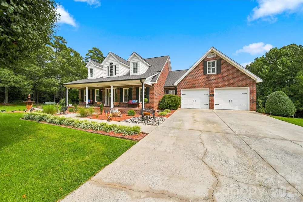85 Charleston Court Hickory, NC 28601