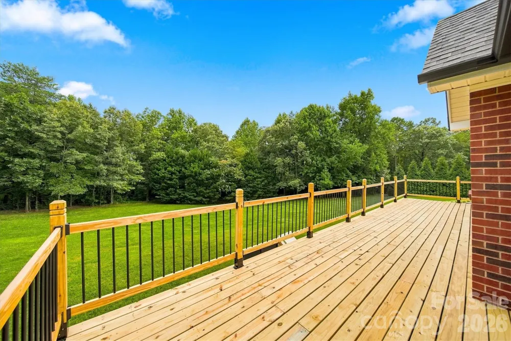 85 Charleston Court Hickory, NC 28601