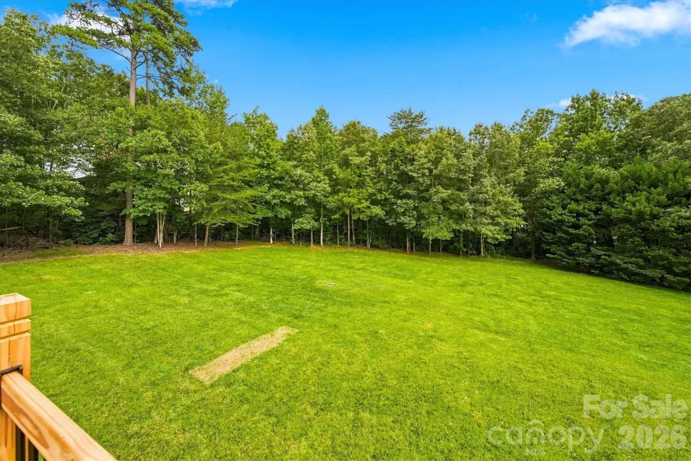 85 Charleston Court Hickory, NC 28601