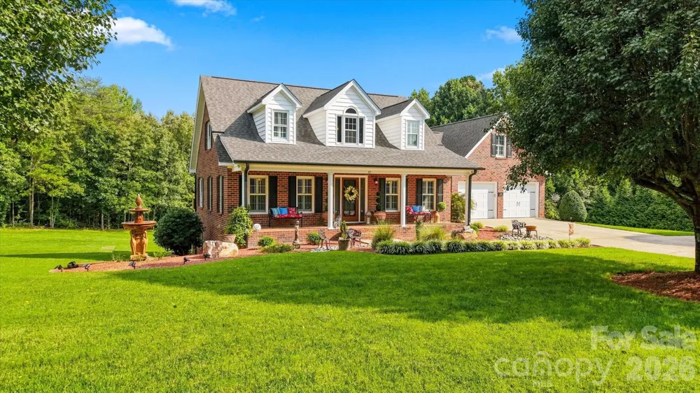 85 Charleston Court Hickory, NC 28601