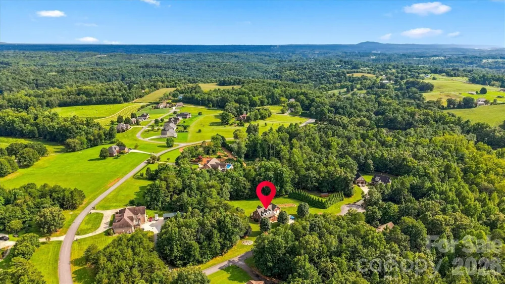 85 Charleston Court Hickory, NC 28601