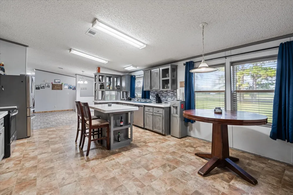 1715 Meyer Road Beasley, TX 77417