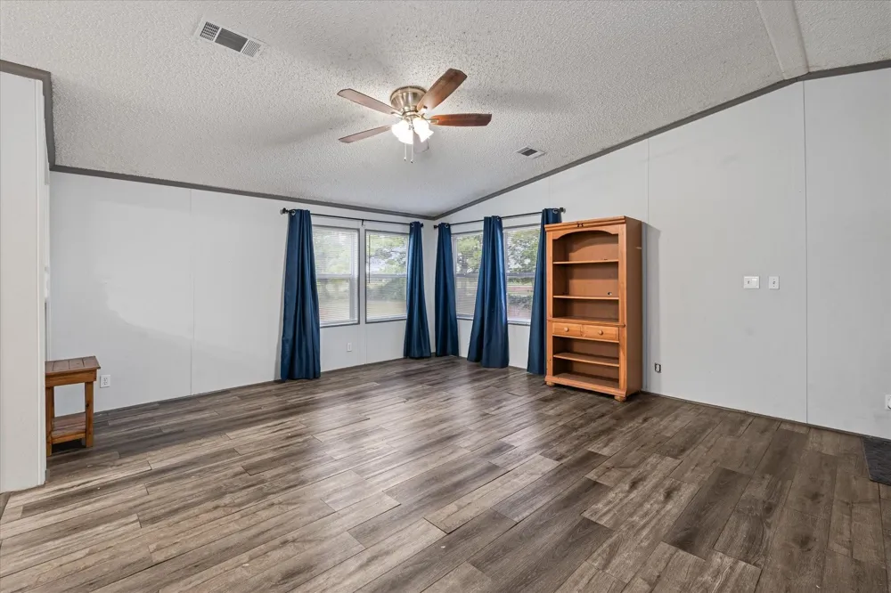 1715 Meyer Road Beasley, TX 77417